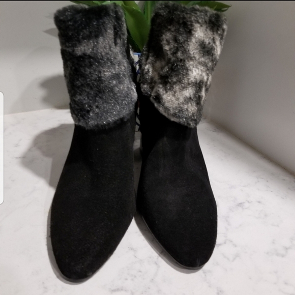 👢GENUINE SUEDE ANKLE BOOTS WITH FAUX FUR TRIM - Picture 6 of 6